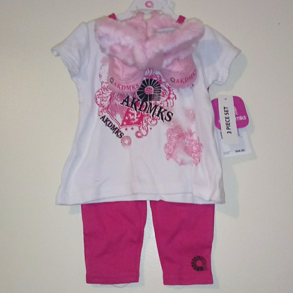 Akademiks Infant Girls 3 Piece Set with boots-NWT